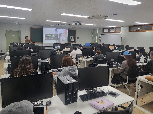 국가정보원 여성 최초 김선희 전 차장(정무직 차관급) 초청 -"과학기술과 전략적사고" 주제로 진로 특강 대표이미지