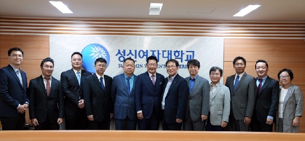 Cooperation with Universities in China 대표이미지